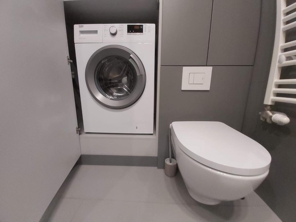 Wizjonerow Luxury Apartment & Garage クラクフ エクステリア 写真